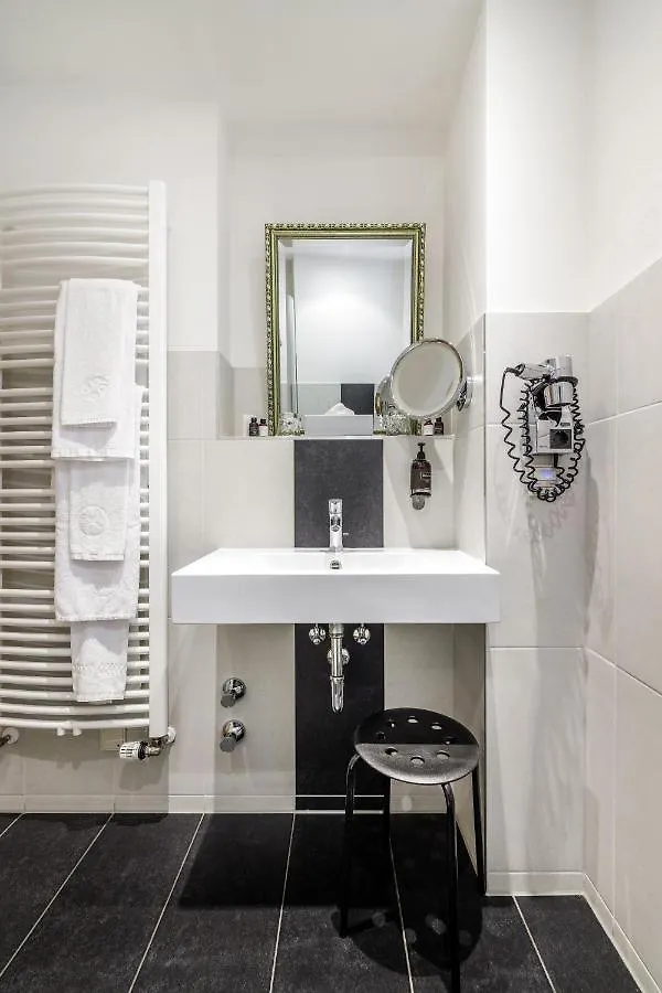 Bohemian Hotel Regensburg 4*,